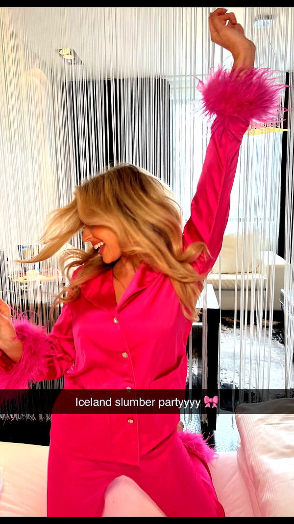 alisonbowles image ~ Altpins