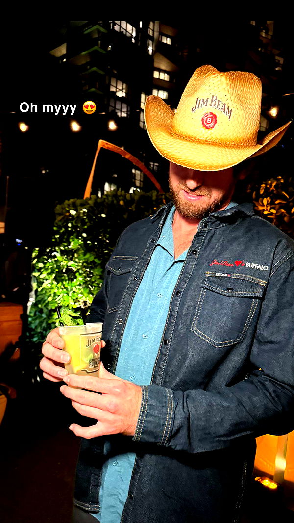 alisonbowles image ~ Altpins