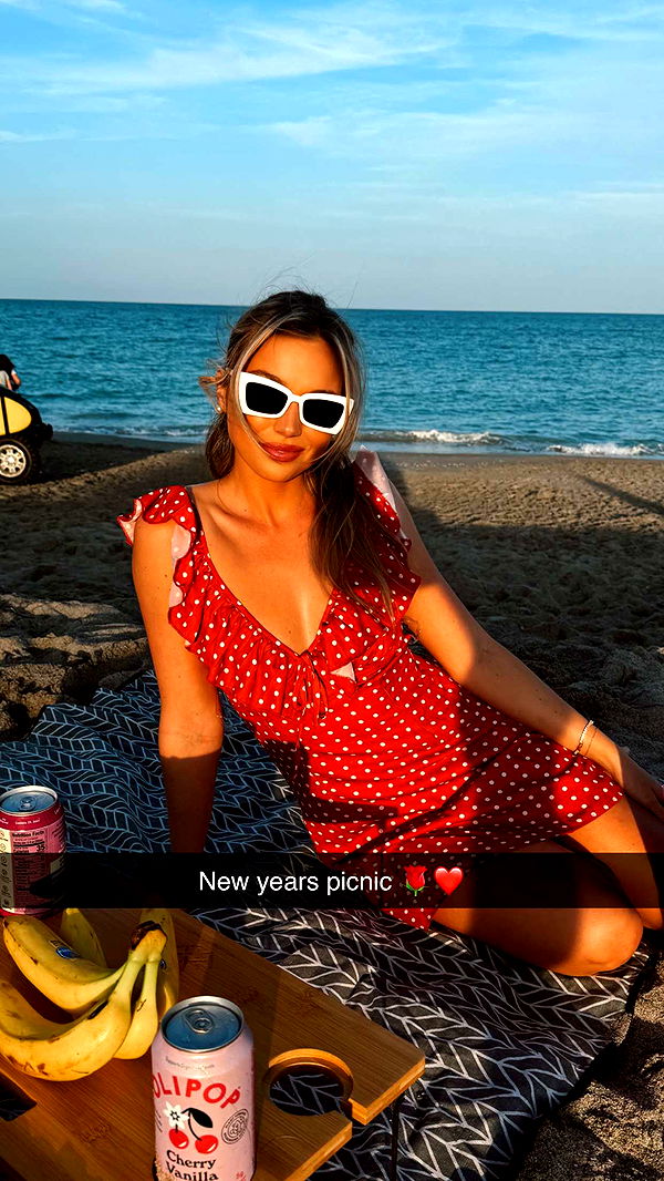 alisonbowles image ~ Altpins