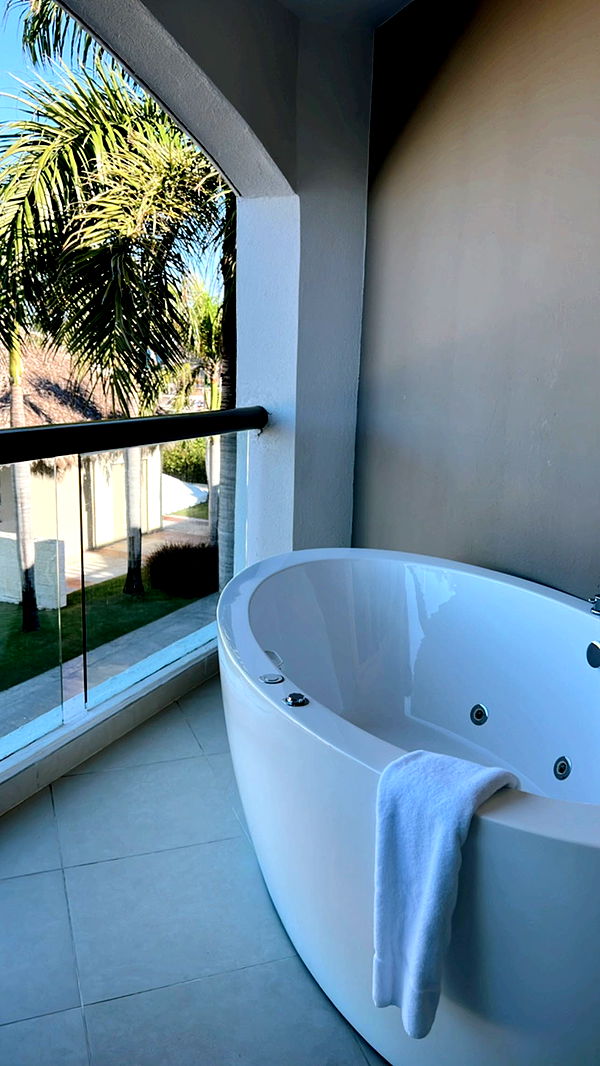 alisonbowles image ~ Altpins