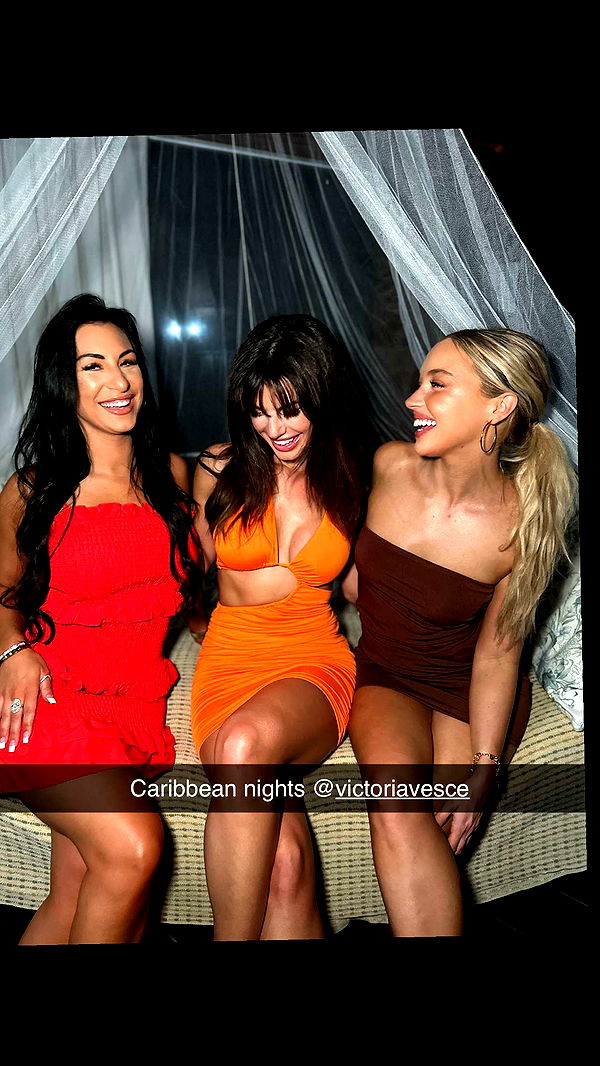 alisonbowles image ~ Altpins