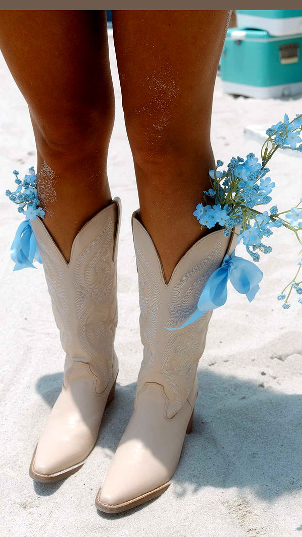 alisonbowles image ~ Altpins