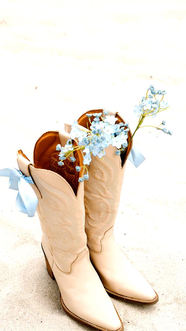 alisonbowles image ~ Altpins