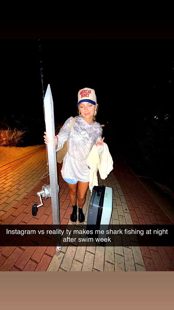 alisonbowles image ~ Altpins