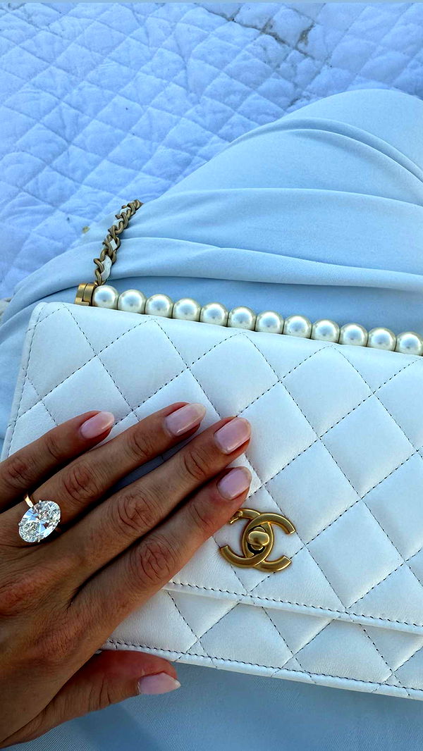 alisonbowles image ~ Altpins