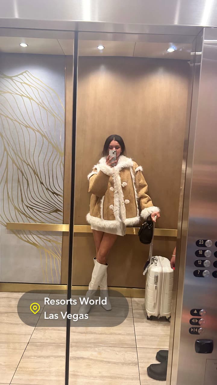 ally1renee snapchat image archive image