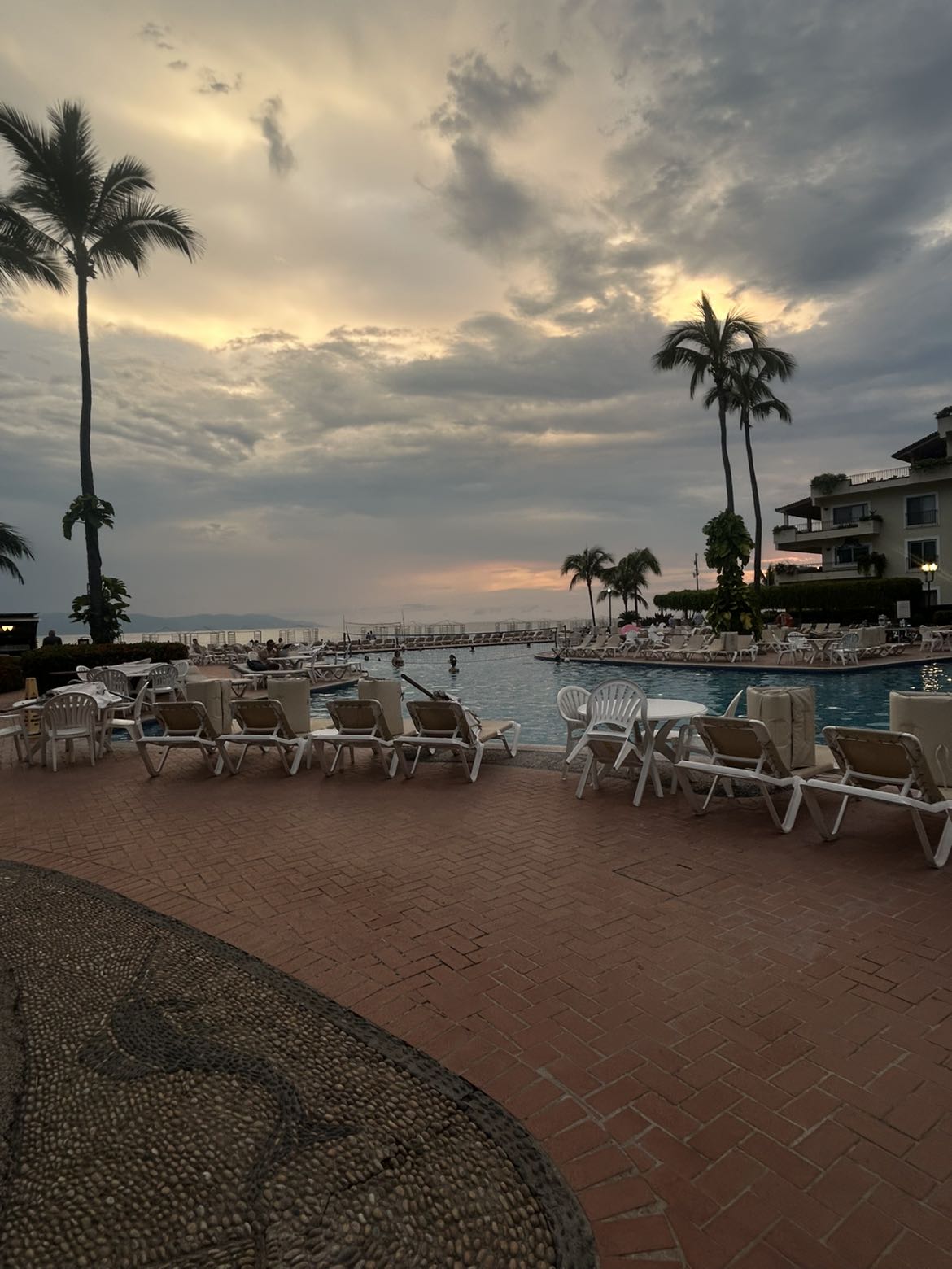 ally1renee snapchat image archive image