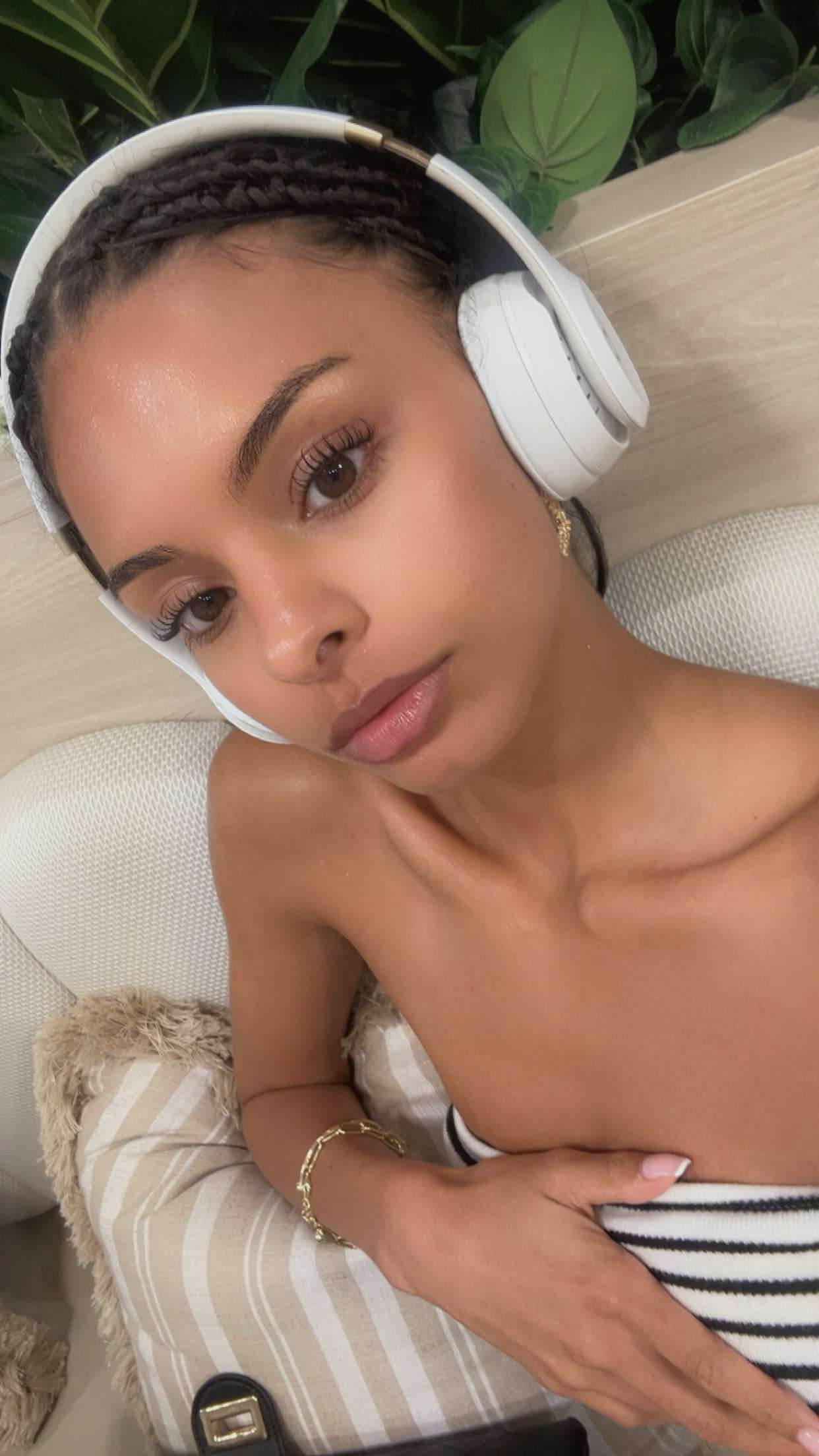 ally1renee snapchat image archive image