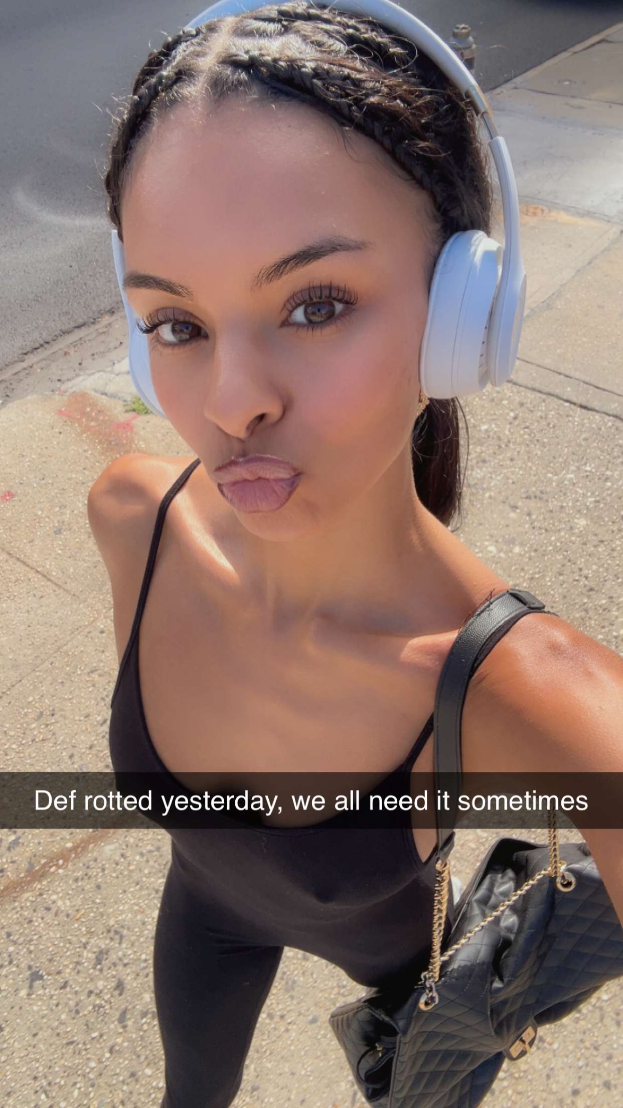 ally1renee snapchat image archive image