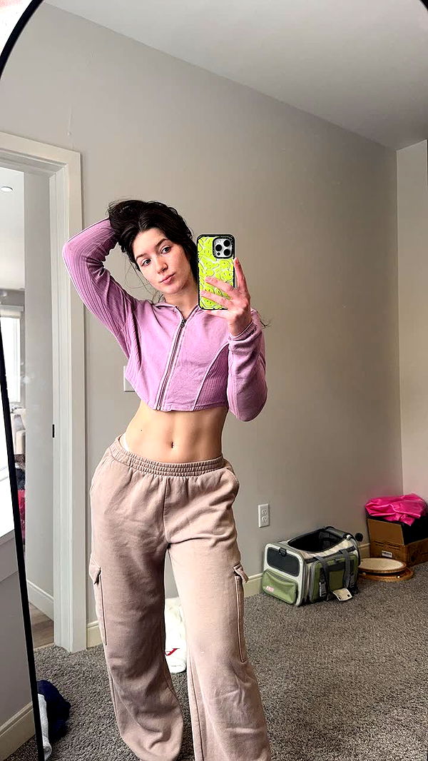 ameliabfit image ~ Altpins