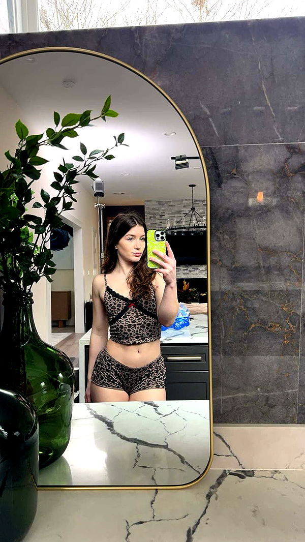 ameliabfit image ~ Altpins