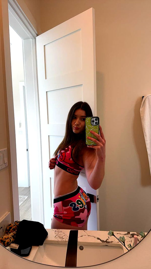 ameliabfit image ~ Altpins