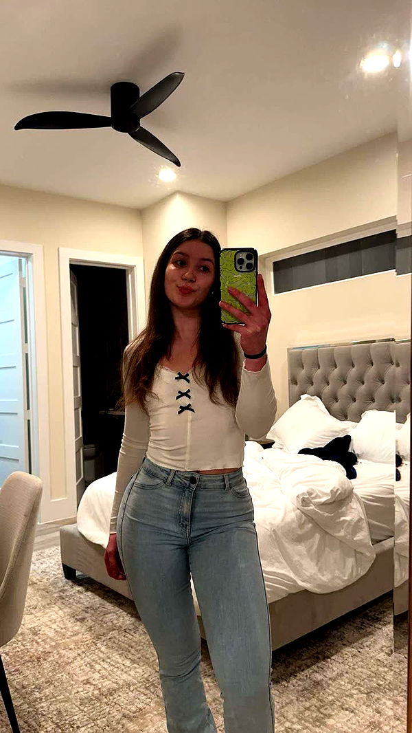 ameliabfit image ~ Altpins