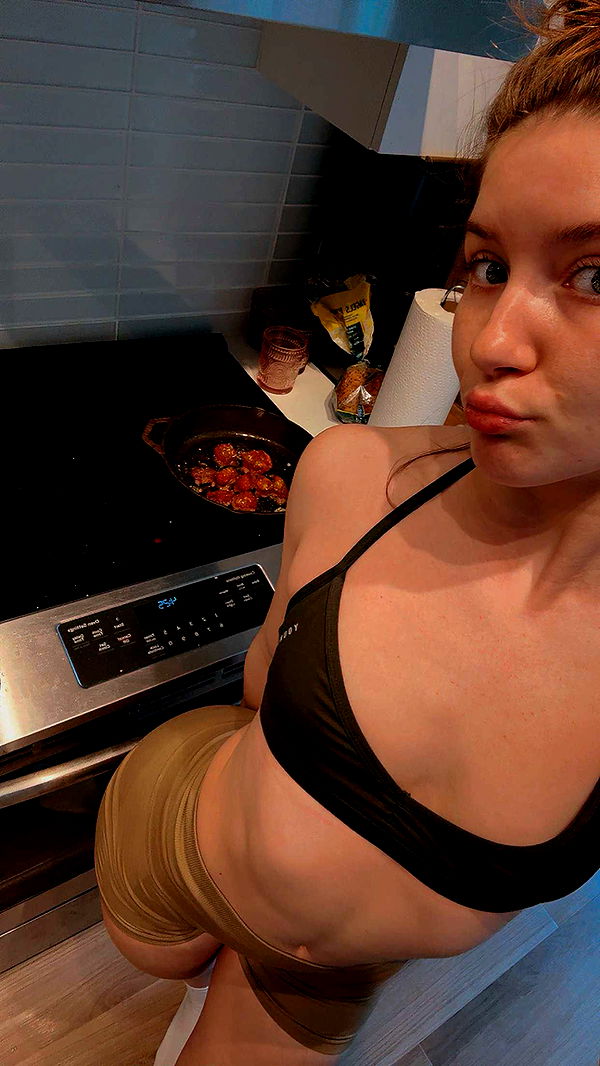 ameliabfit image ~ Altpins