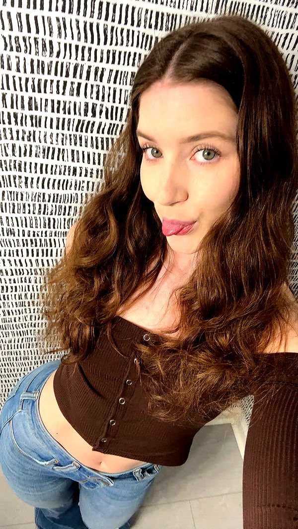 ameliabfit image ~ Altpins