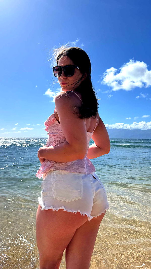 ameliabfit image ~ Altpins