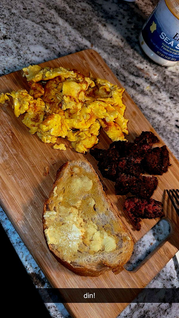 ameliabfit image ~ Altpins