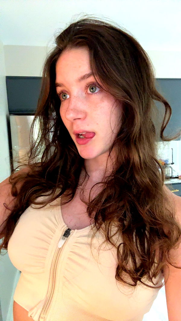 ameliabfit image ~ Altpins