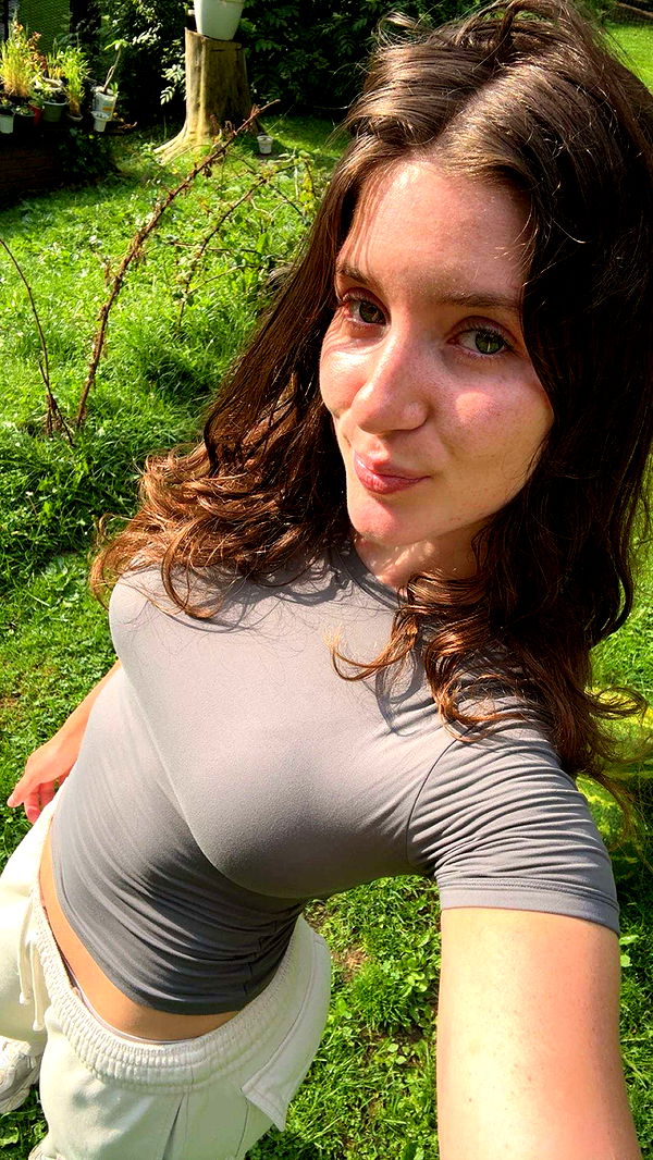 ameliabfit image ~ Altpins