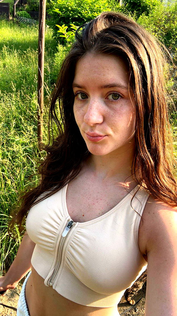 ameliabfit image ~ Altpins