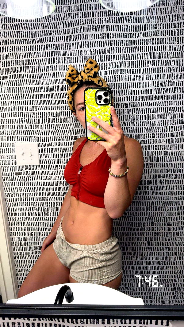 ameliabfit image ~ Altpins