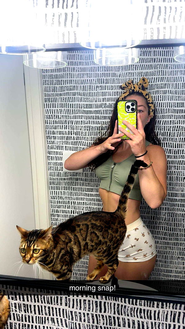 ameliabfit image ~ Altpins