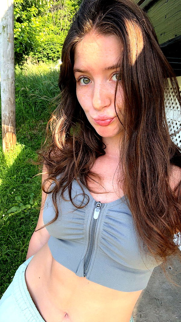 ameliabfit image ~ Altpins