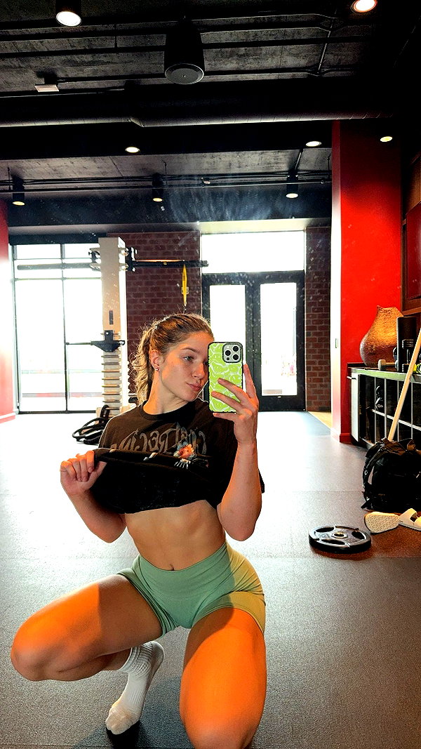 ameliabfit snapchat image archive image