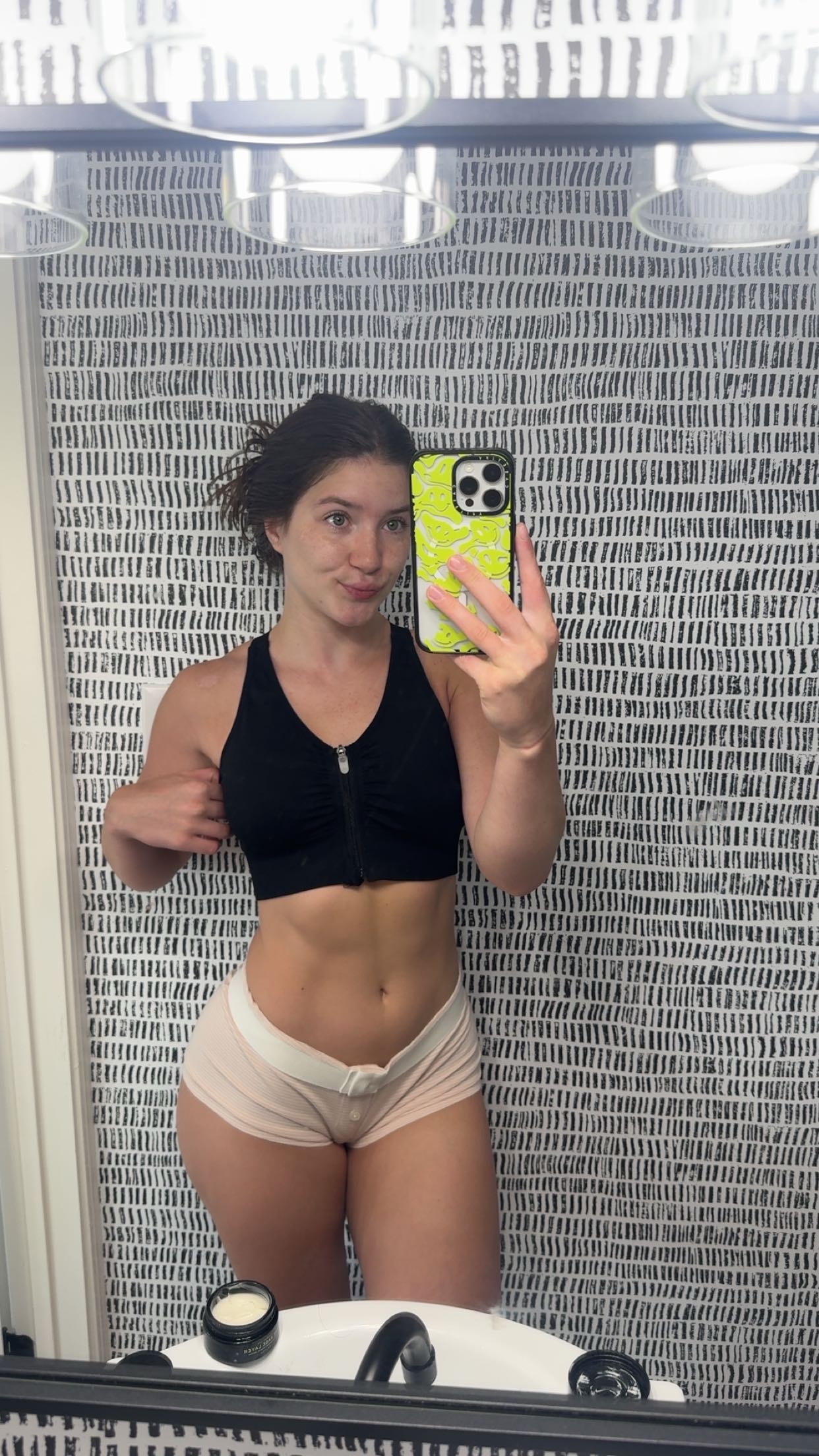 ameliabfit snapchat image archive image