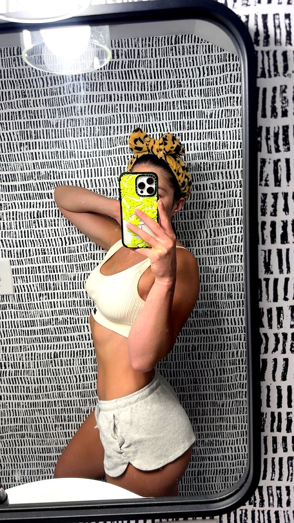 ameliabfit snapchat image archive image