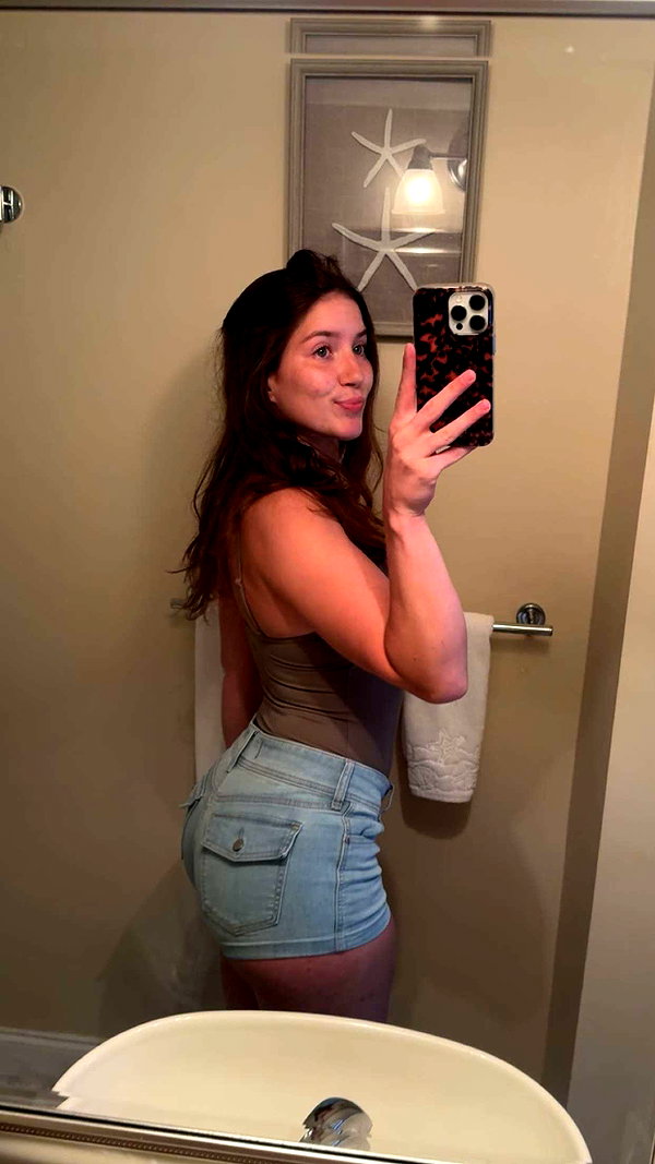 ameliabfit snapchat image archive image