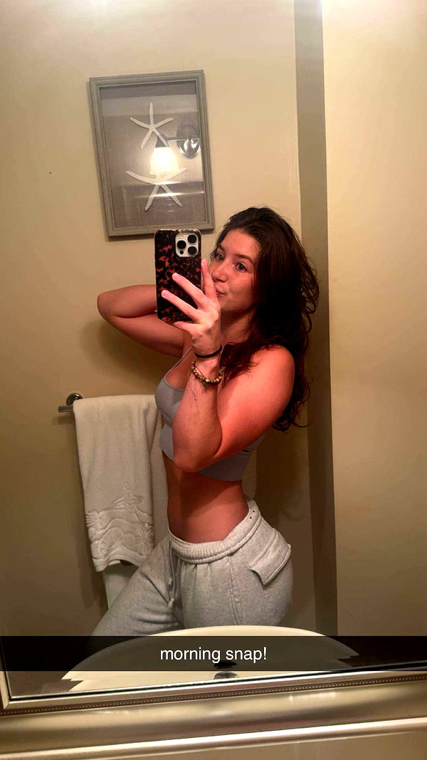 ameliabfit snapchat image archive image