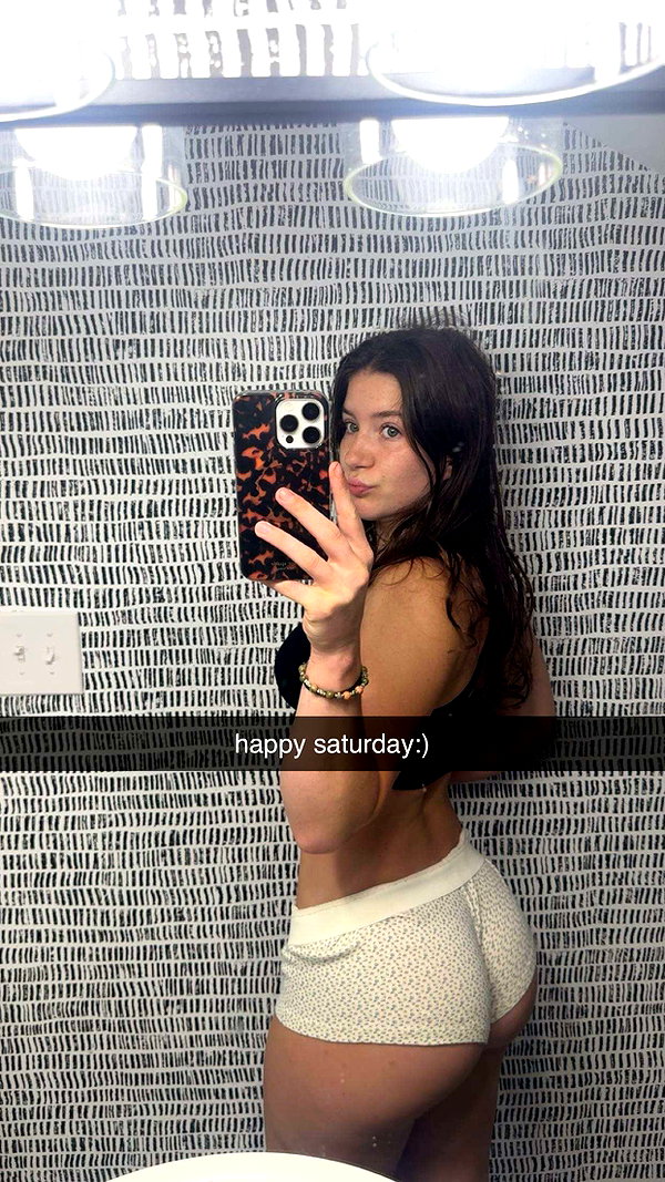 ameliabfit snapchat image archive image