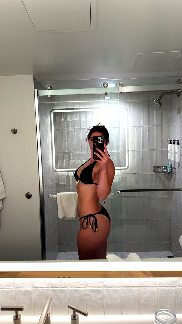 ameliabfit snapchat image archive image
