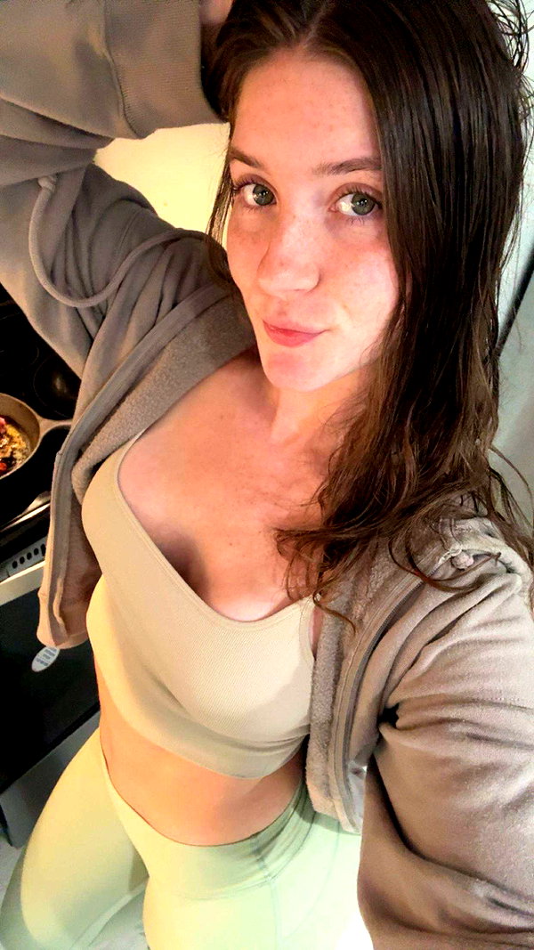 ameliabfit snapchat image archive image