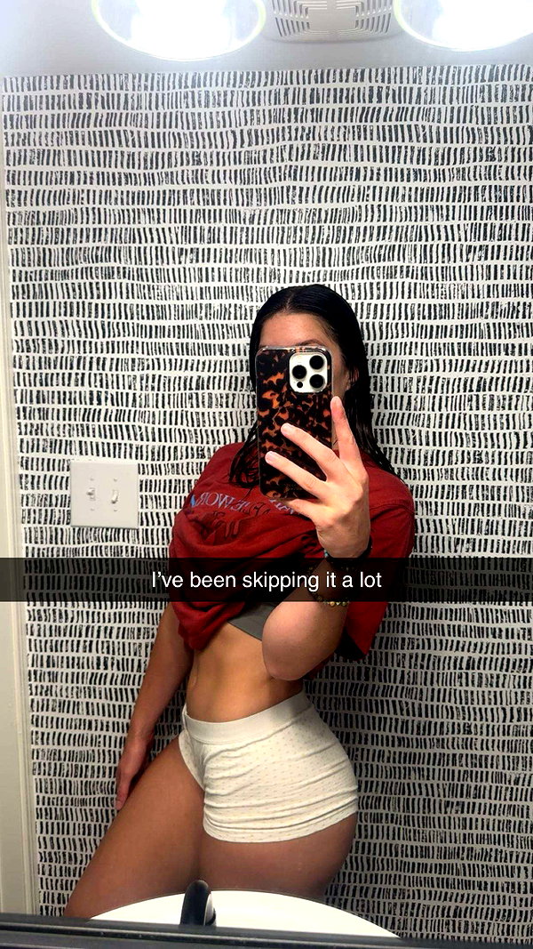 ameliabfit snapchat image archive image