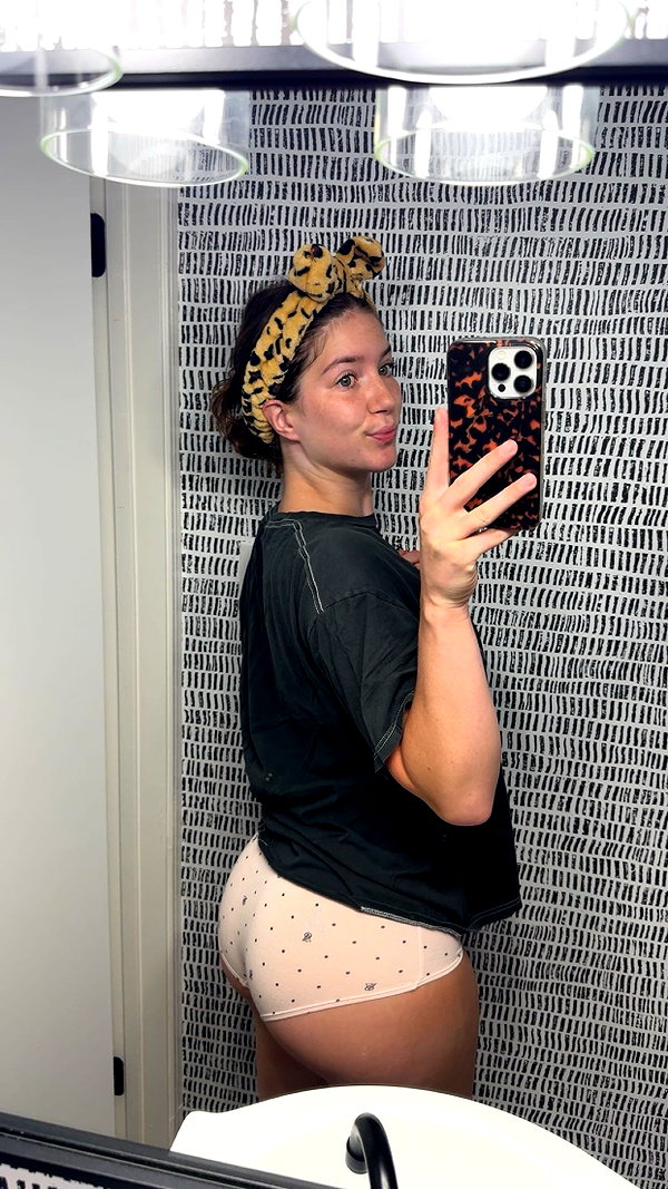 ameliabfit snapchat image archive image