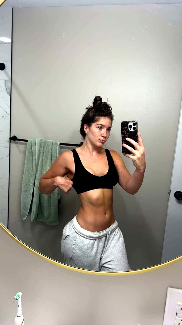 ameliabfit snapchat image archive image