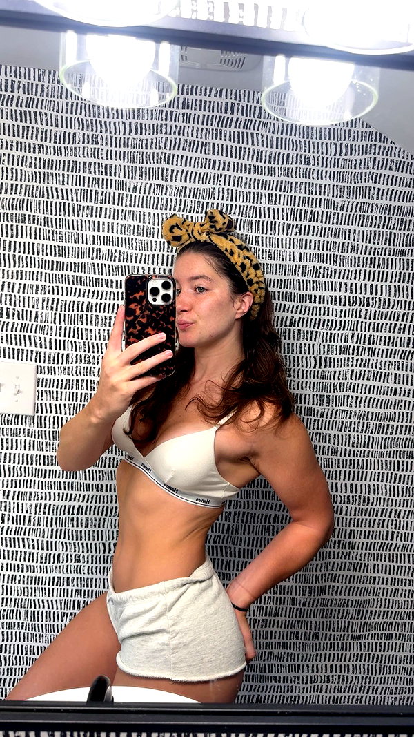 ameliabfit snapchat image archive image