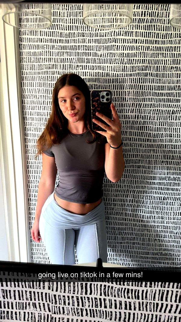 ameliabfit snapchat image archive image
