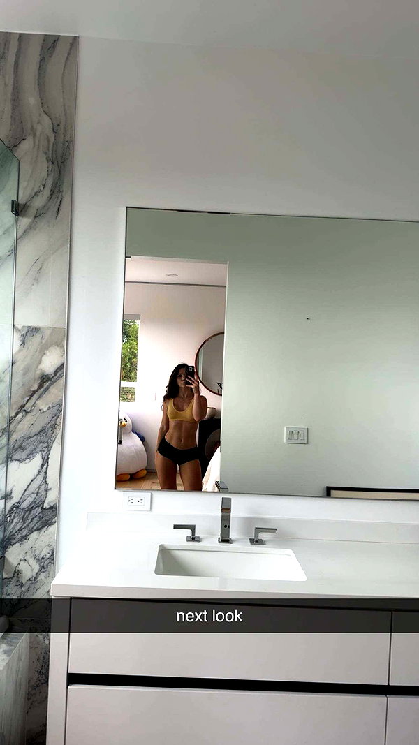 ameliabfit snapchat image archive image
