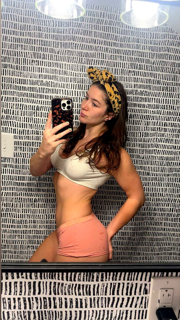 ameliabfit image ~ Altpins