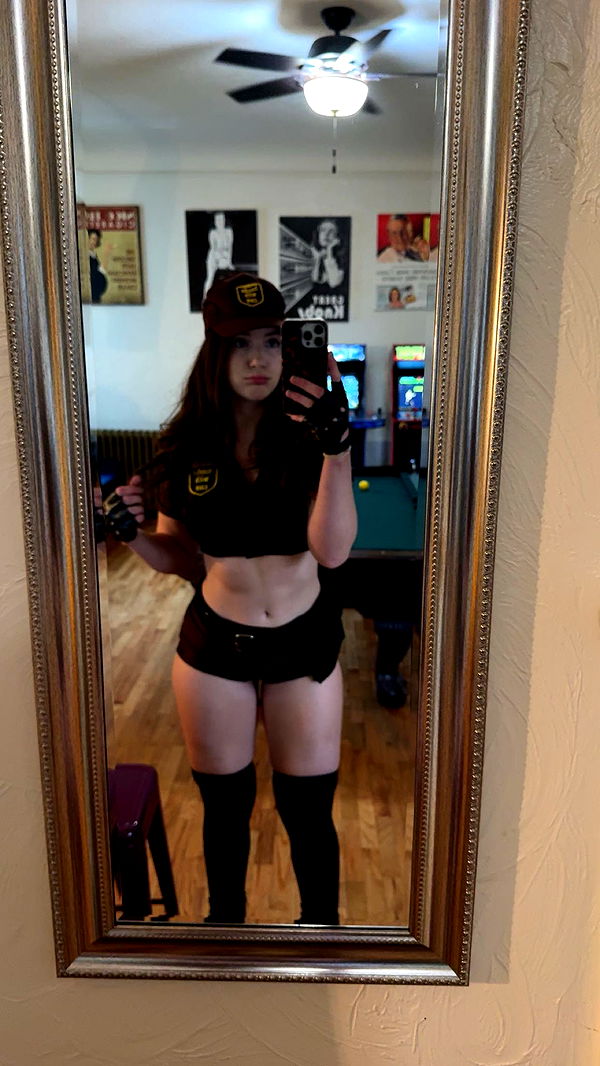 ameliabfit image ~ Altpins