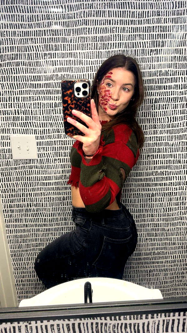 ameliabfit image ~ Altpins