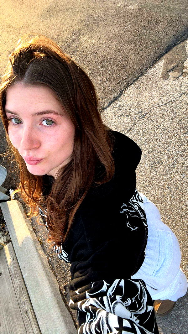 ameliabfit image ~ Altpins