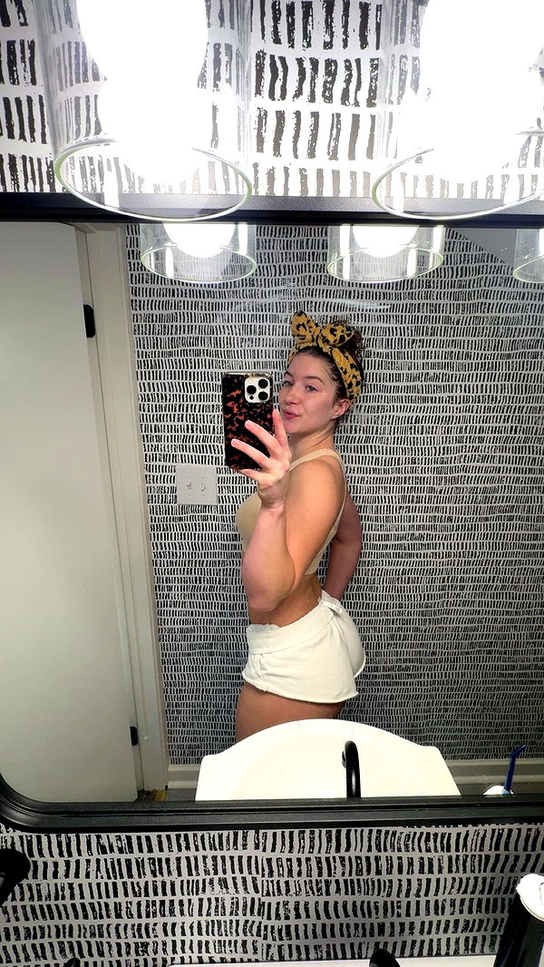 ameliabfit image ~ Altpins