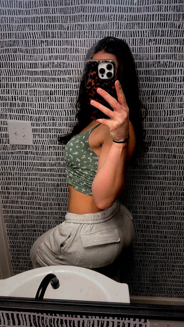 ameliabfit image ~ Altpins