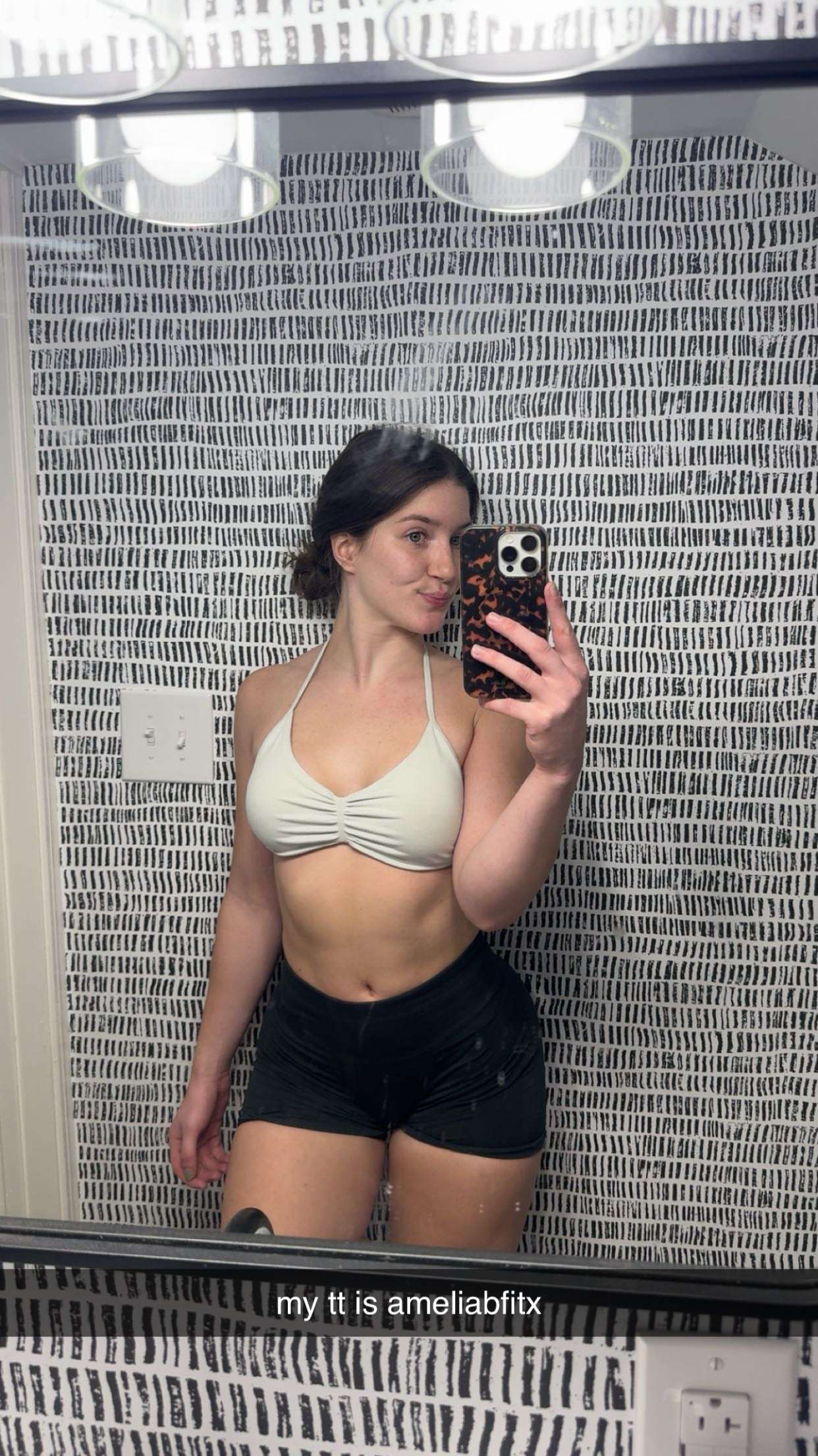 ameliabfit snapchat image archive image