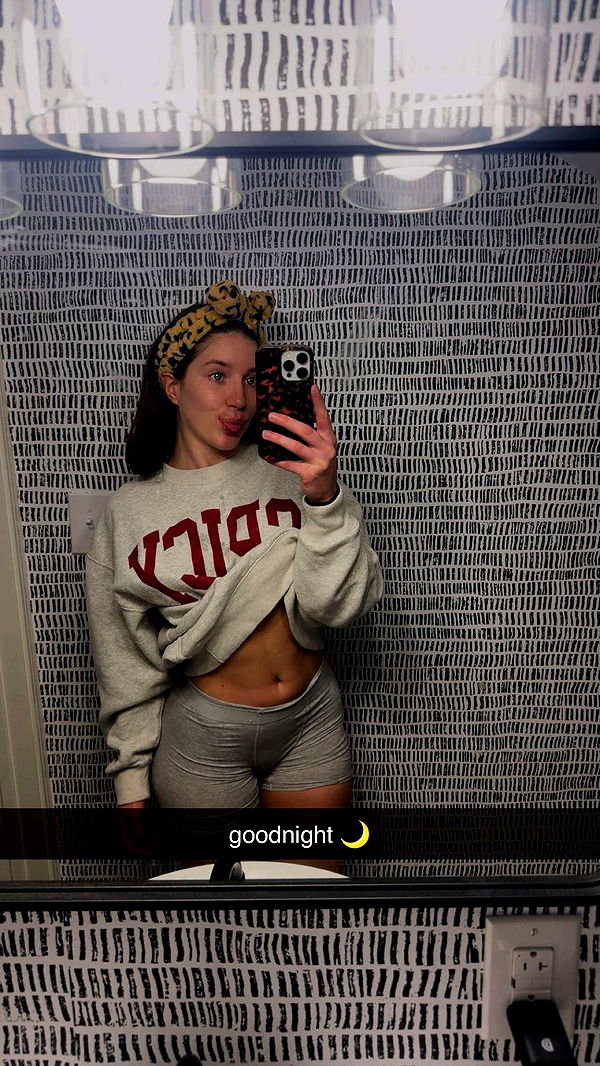 ameliabfit image ~ Altpins