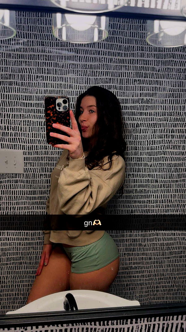 ameliabfit image ~ Altpins